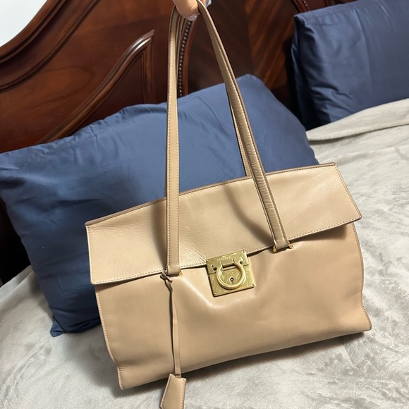 Salvatore Ferragamo women bag - Picture 3 of 13